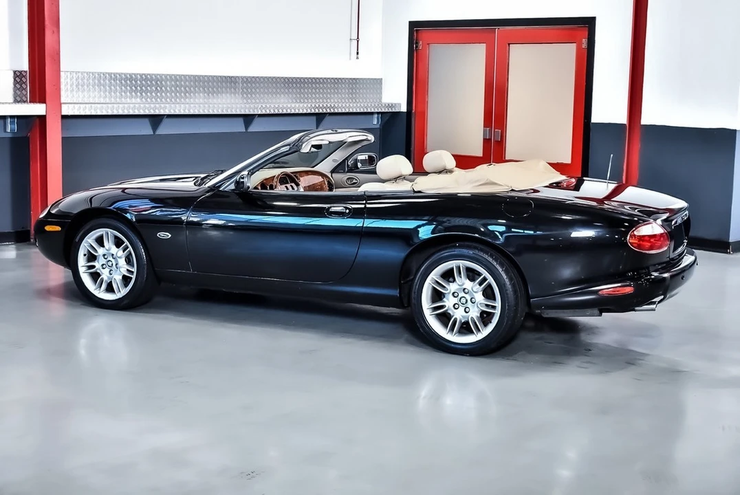 2002 Jaguar X100 XK8 - Image 22 of 30