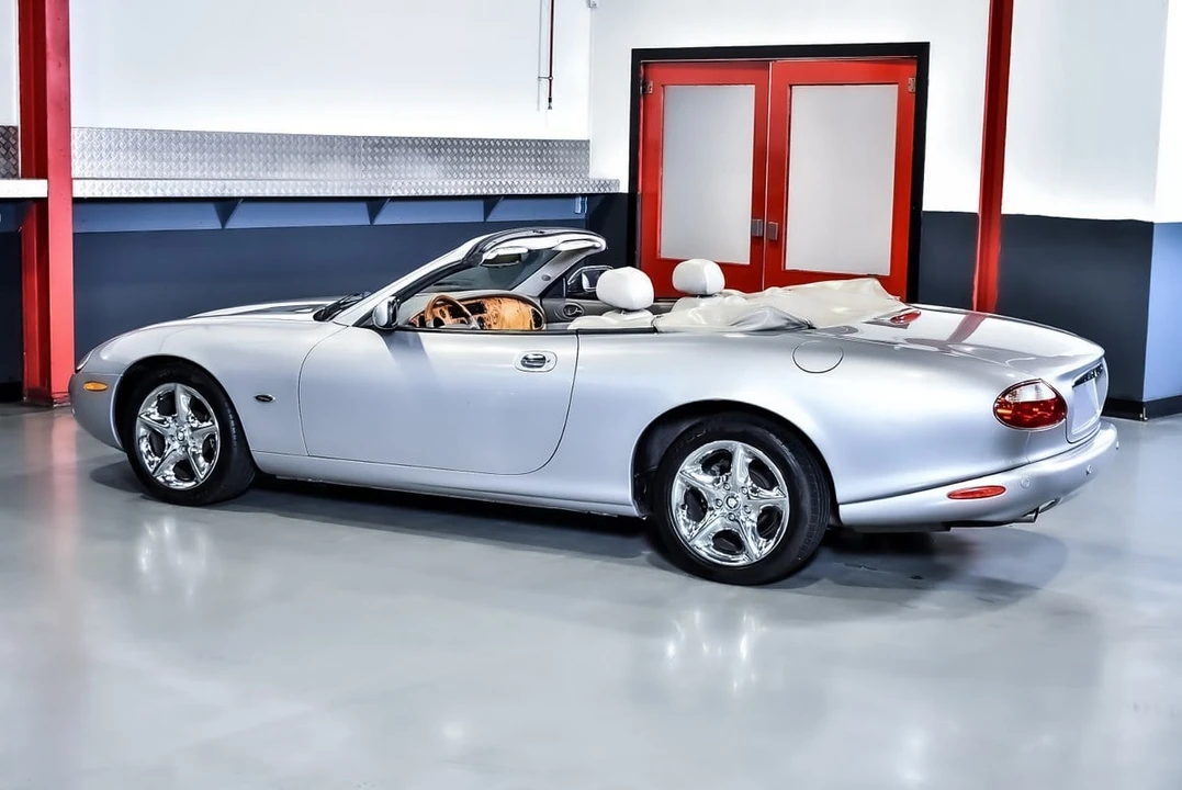 2002 Jaguar X100 XK8 - Image 24 of 30