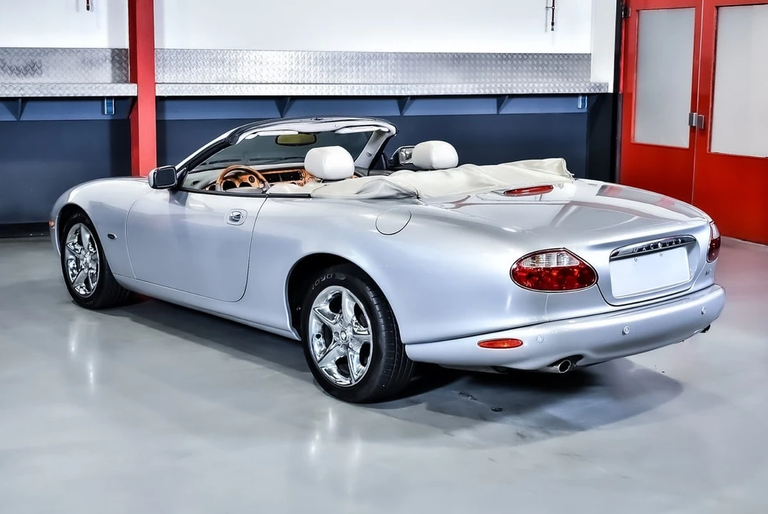 2002 Jaguar X100 XK8 - Image 22 of 30
