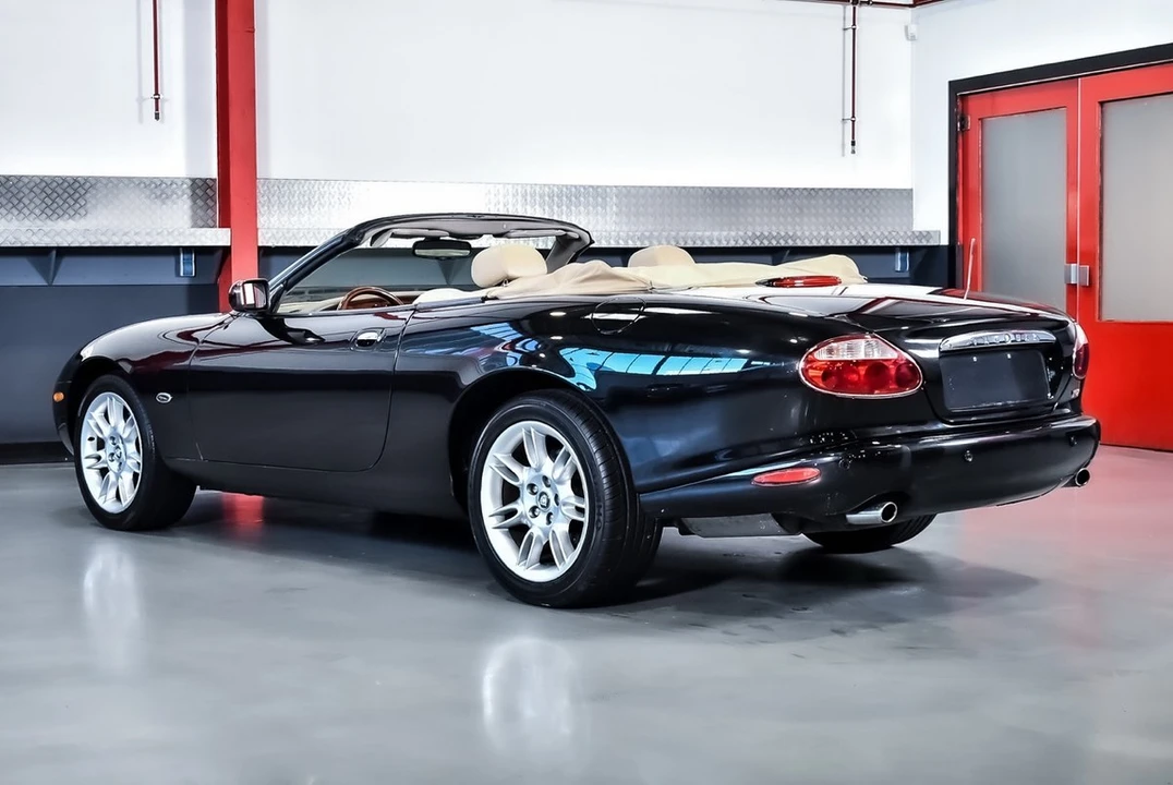 2002 Jaguar X100 XK8 - Image 21 of 30
