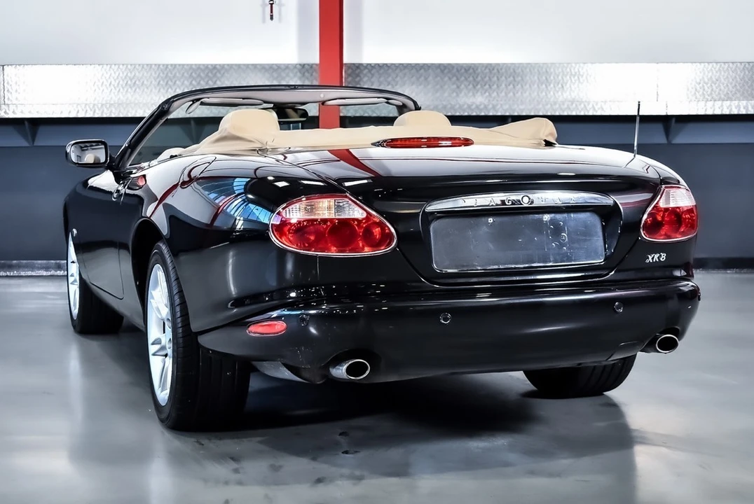 2002 Jaguar X100 XK8 - Image 19 of 30