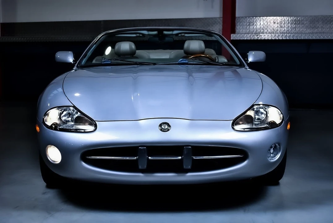2002 Jaguar X100 XK8 - Image 4 of 30