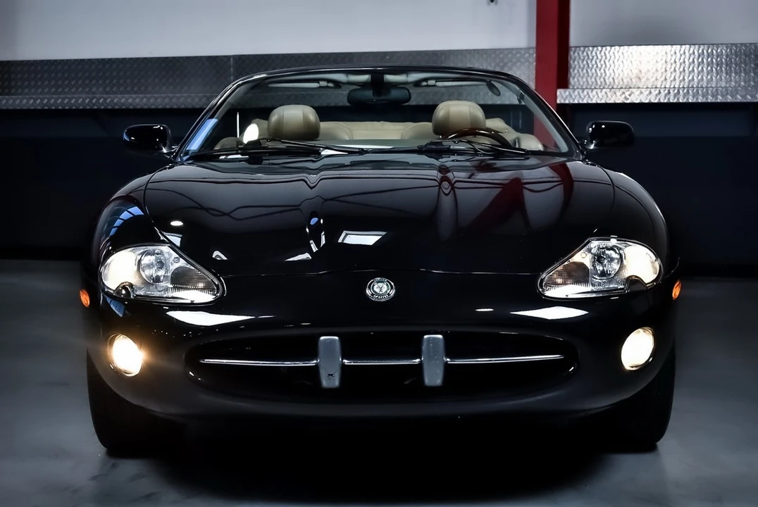 2002 Jaguar X100 XK8 - Image 4 of 30
