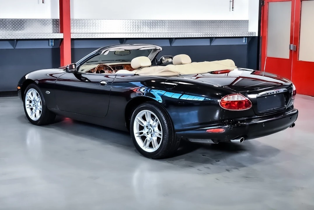 2002 Jaguar X100 XK8 - Image 20 of 30