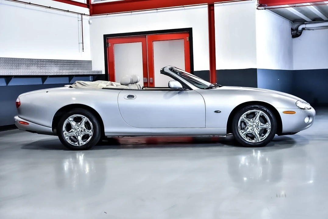2002 Jaguar X100 XK8 - Image 15 of 30