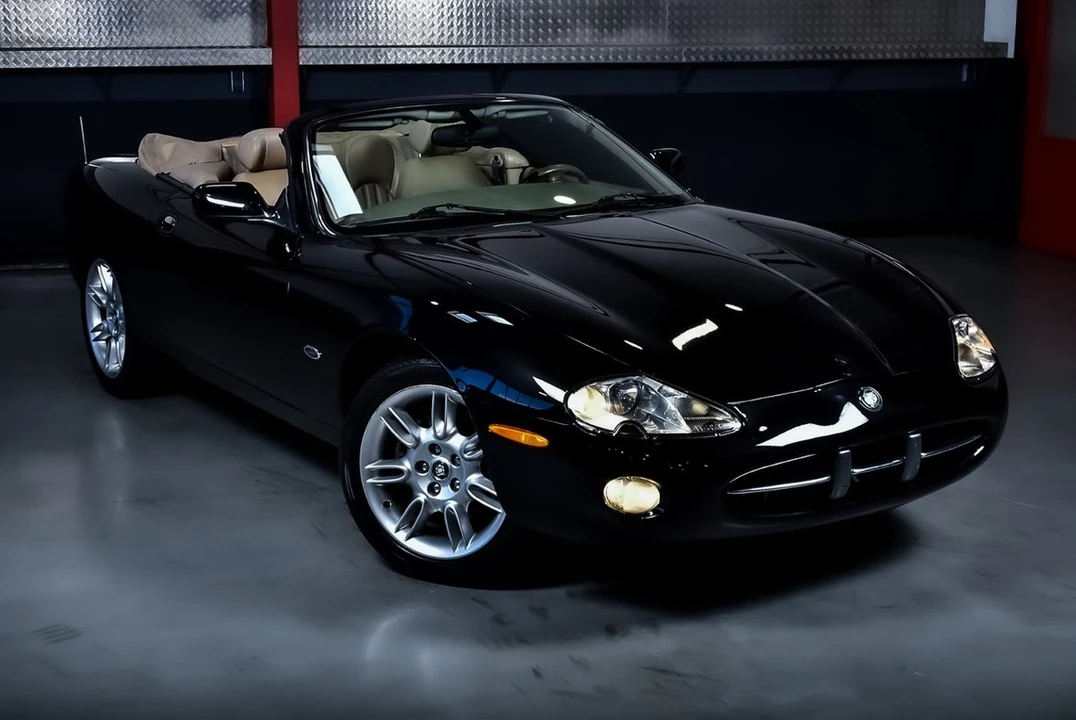 2002 Jaguar X100 XK8 - Image 10 of 30