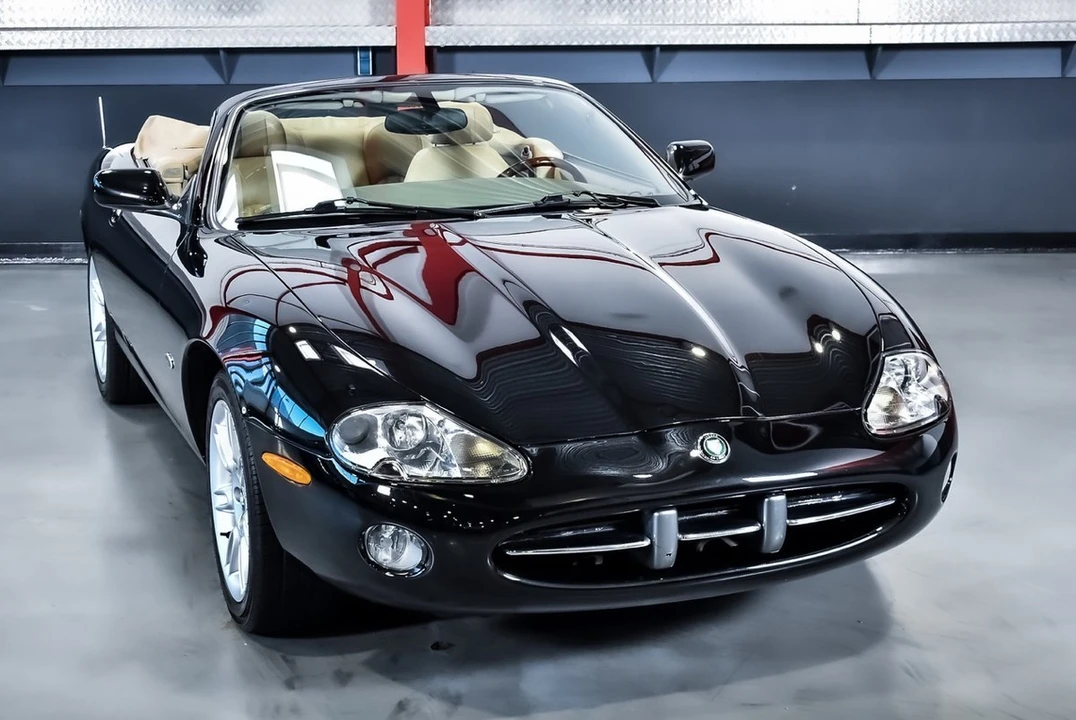 2002 Jaguar X100 XK8 - Image 6 of 30