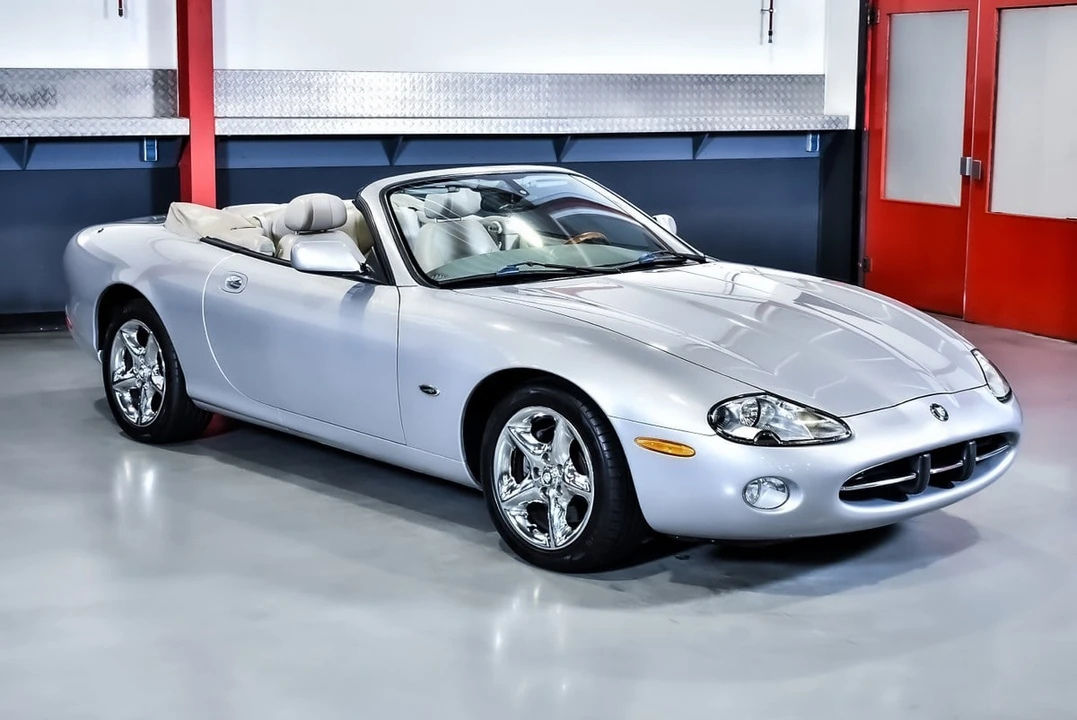 2002 Jaguar X100 XK8 - Image 11 of 30