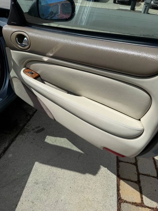 2002 Jaguar X100 XK8 - Image 3 of 10