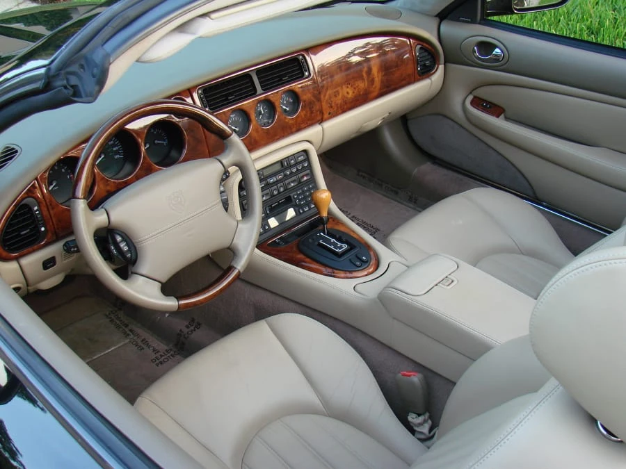 2002 Jaguar X100 XK8 - Image 4 of 11