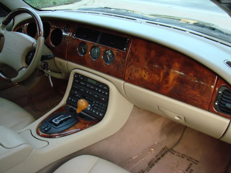 2002 Jaguar X100 XK8 - Image 5 of 11