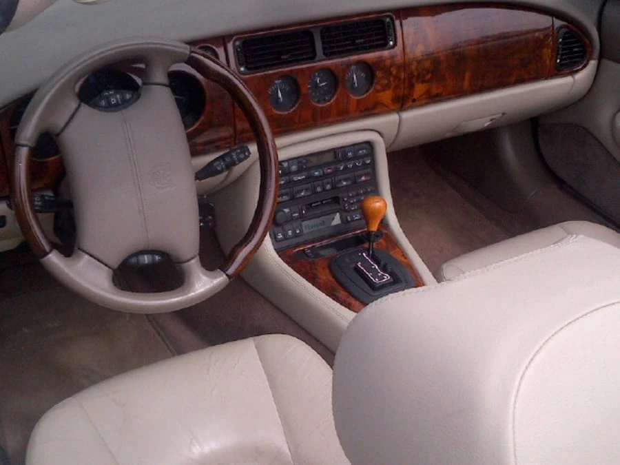 2002 Jaguar X100 XK8 - Image 4 of 6