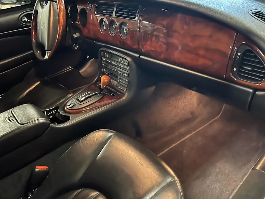 2002 Jaguar X100 XK8 - Image 11 of 19