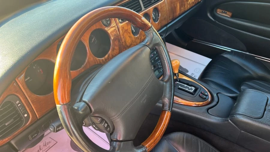 2002 Jaguar X100 XK8 - Image 4 of 17