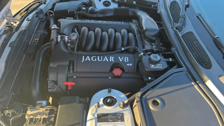 2002 Jaguar X100 XK8 - Image 7 of 17