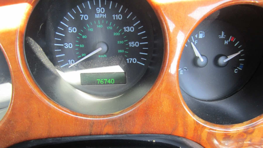 2002 Jaguar X100 XK8 - Image 5 of 9