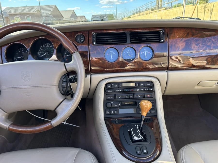 2002 Jaguar X100 XK8 - Image 8 of 13
