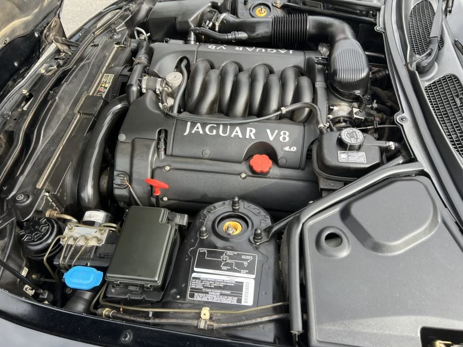 2002 Jaguar X100 XK8 - Image 10 of 10