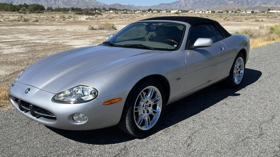 2002 Jaguar X100 XK8 - Image 4 of 16