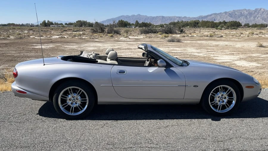 2002 Jaguar X100 XK8 - Image 8 of 16