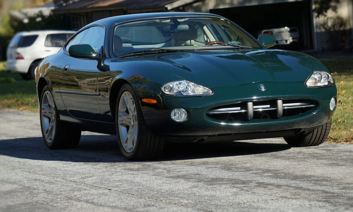 2002 Jaguar X100 XK8 - Image 2 of 31