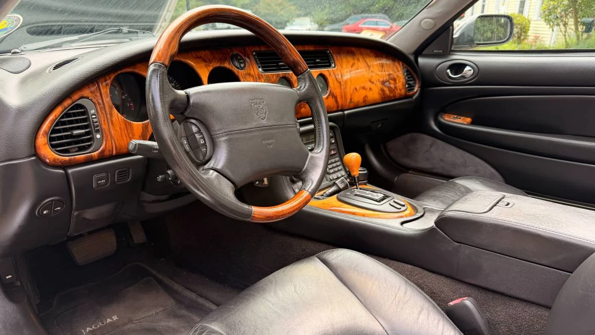 2002 Jaguar X100 XK8 - Image 8 of 19
