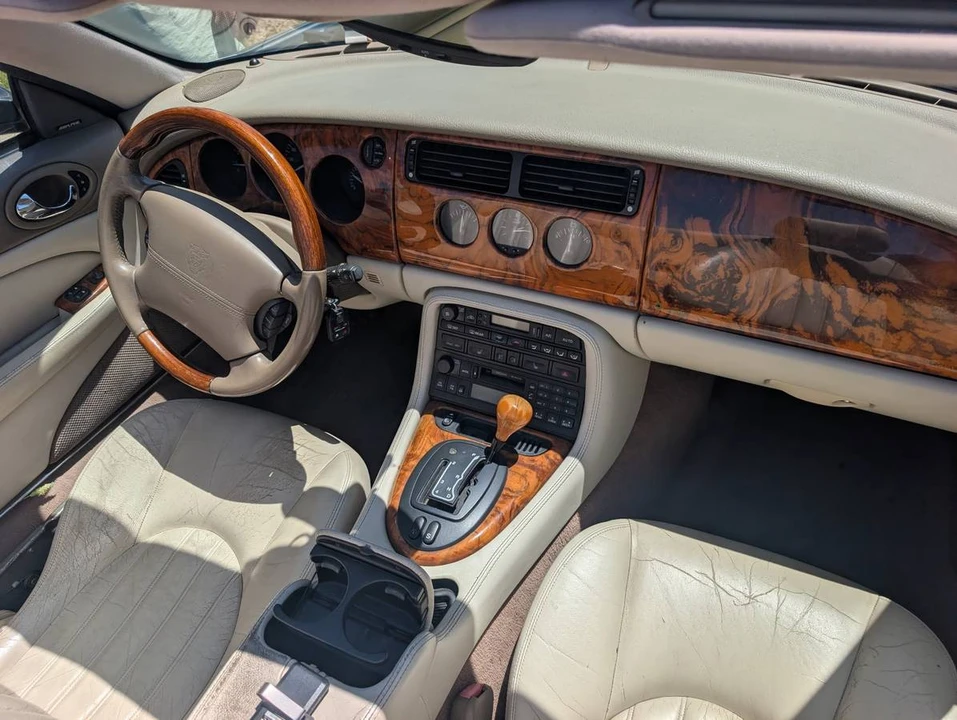 2002 Jaguar X100 XK8 - Image 5 of 8