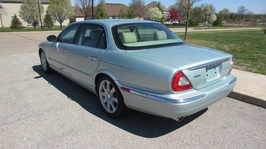 2002 Jaguar X100 XK8 - Image 3 of 9