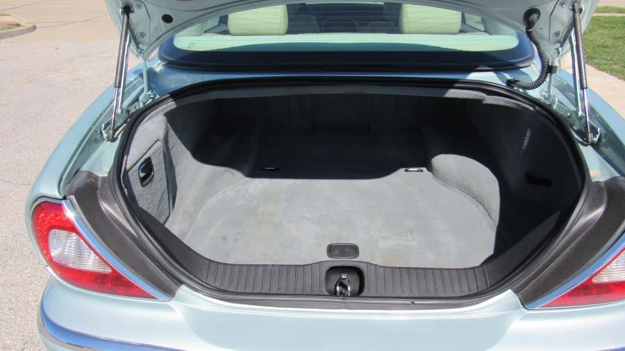 2002 Jaguar X100 XK8 - Image 7 of 9
