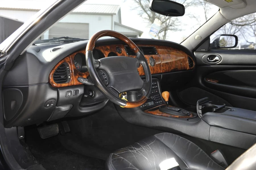 2002 Jaguar X100 XK8 - Image 4 of 8