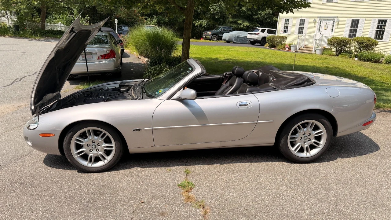 2002 Jaguar X100 XK8 - Image 14 of 20