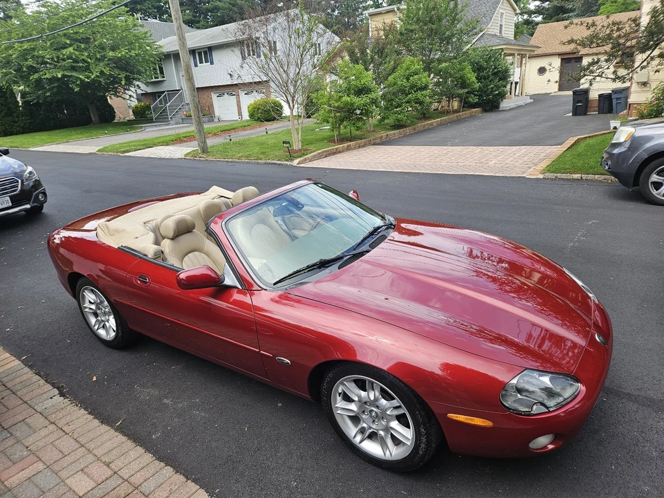 2002 Jaguar X100 XK8 - Image 2 of 12