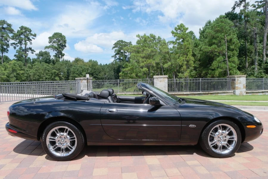2002 Jaguar X100 XK8 - Image 2 of 8