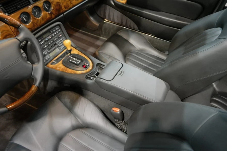2002 Jaguar X100 XK8 - Image 5 of 8