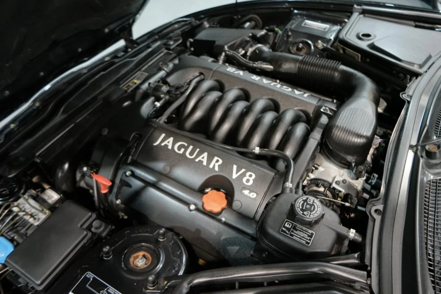 2002 Jaguar X100 XK8 - Image 6 of 8