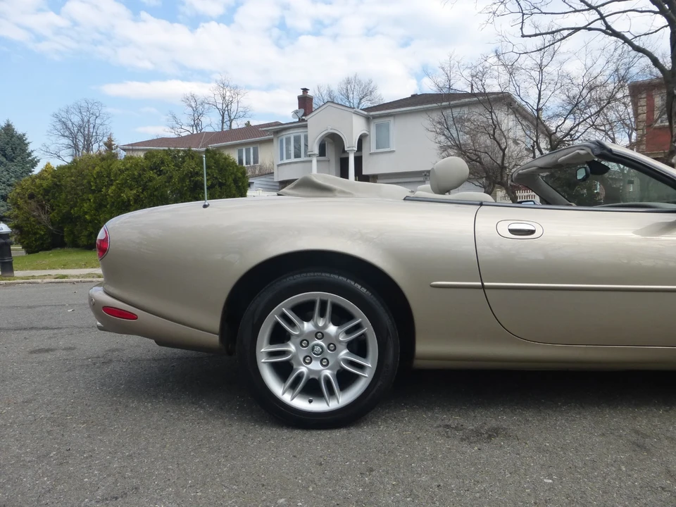 2002 Jaguar X100 XK8 - Image 12 of 21