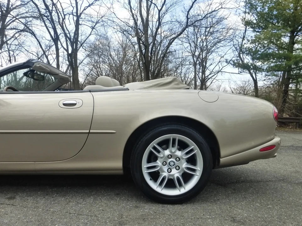 2002 Jaguar X100 XK8 - Image 9 of 21