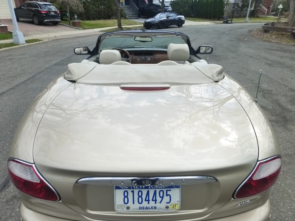2002 Jaguar X100 XK8 - Image 10 of 21