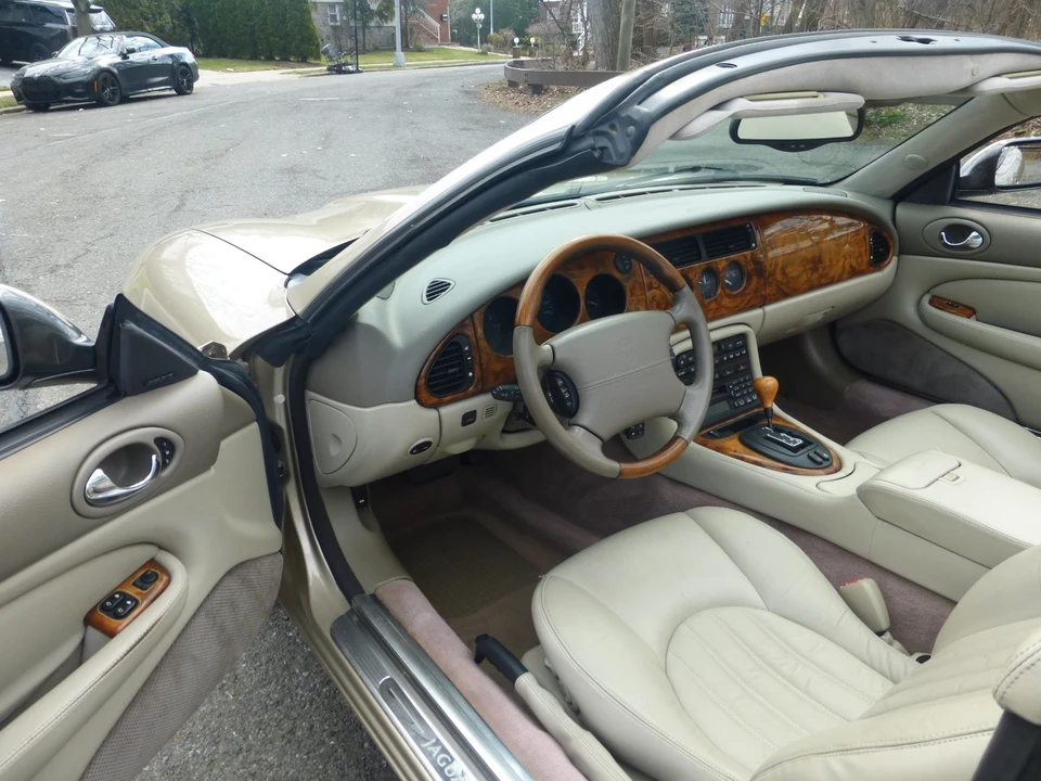 2002 Jaguar X100 XK8 - Image 15 of 21