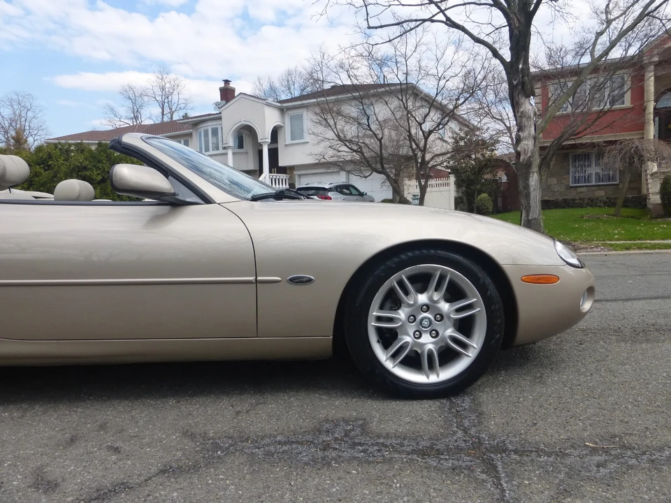 2002 Jaguar X100 XK8 - Image 13 of 30