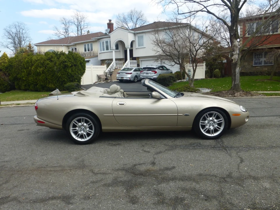 2002 Jaguar X100 XK8 - Image 5 of 30