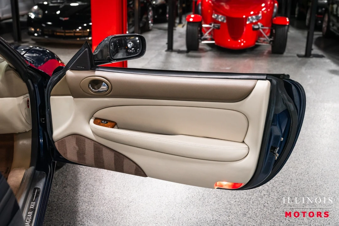 2002 Jaguar X100 XK8 - Image 25 of 31
