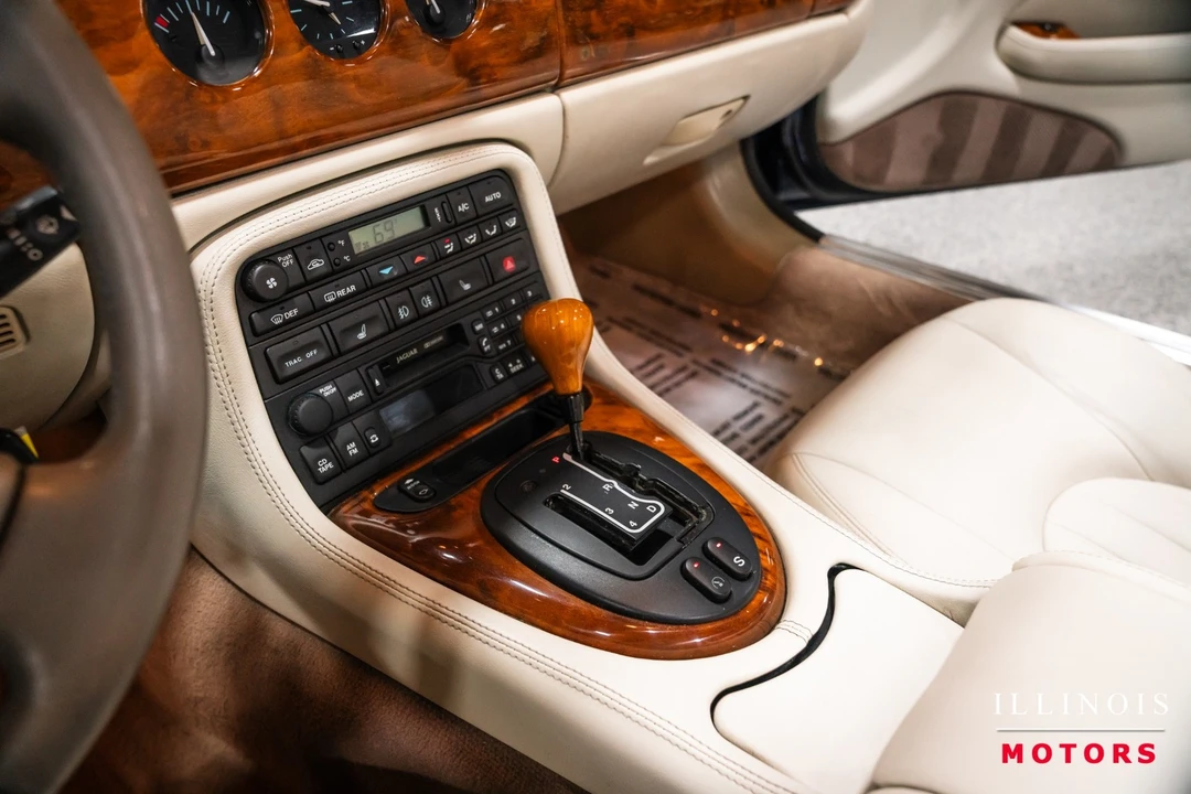 2002 Jaguar X100 XK8 - Image 24 of 31