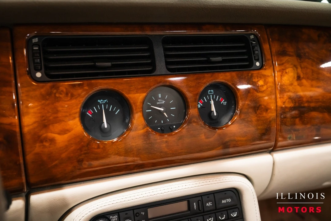 2002 Jaguar X100 XK8 - Image 21 of 31