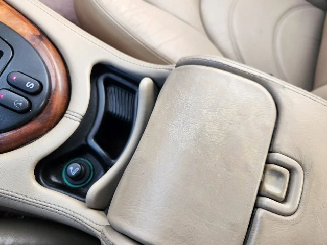2002 Jaguar XK - Image 18 of 20