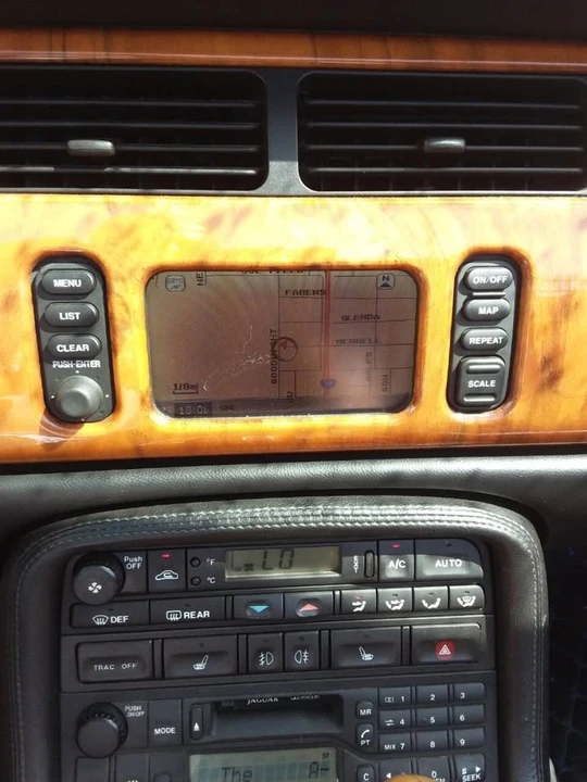 2002 Jaguar X100 XKR - Image 13 of 17