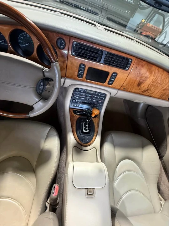 2002 Jaguar X100 XKR - Image 12 of 17
