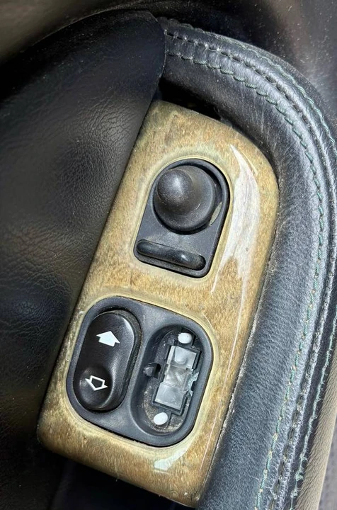 2002 Jaguar X100 XKR - Image 11 of 13