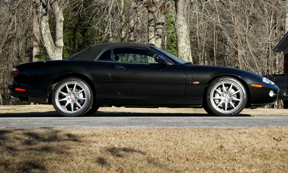 2002 Jaguar X100 XKR - Image 9 of 31