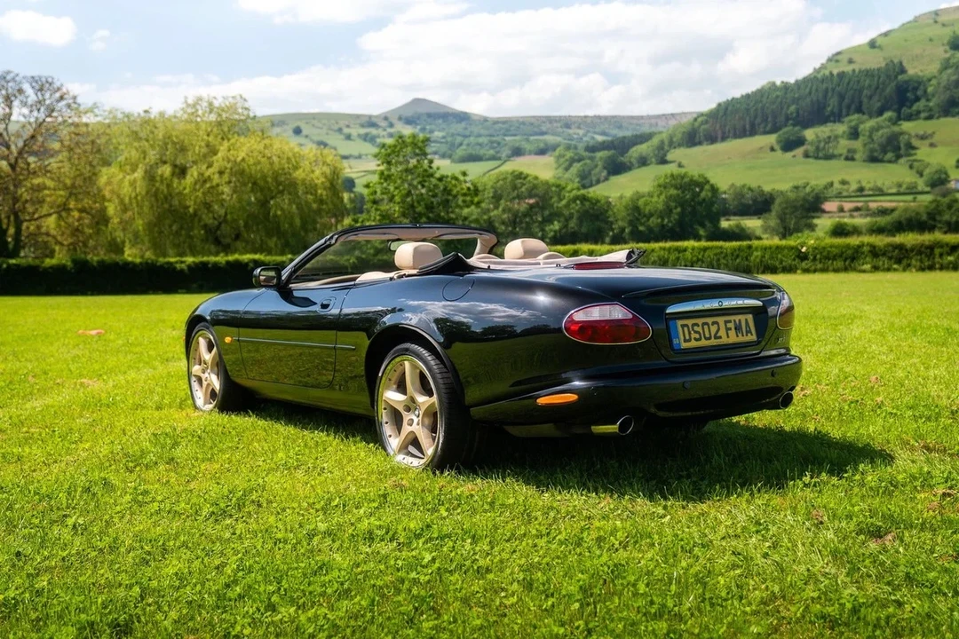 2002 Jaguar X100 XKR - Image 3 of 17